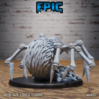 Vue arrière de Dire Spider, montrant son abdomen volumineux couvert de touffes de poils et ses longues pattes articulées autour de la toile