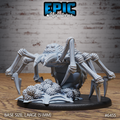 Figurine JDR Dire Spider, araignée géante aux longues pattes articulées, aux yeux multiples et aux deux crochets, dressée au-dessus d’une toile
