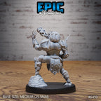 Vue arrière de Dragonborn Warrior Magic, montrant son armure rivetée, sa main levée et sa posture avec un pied sur un rocher